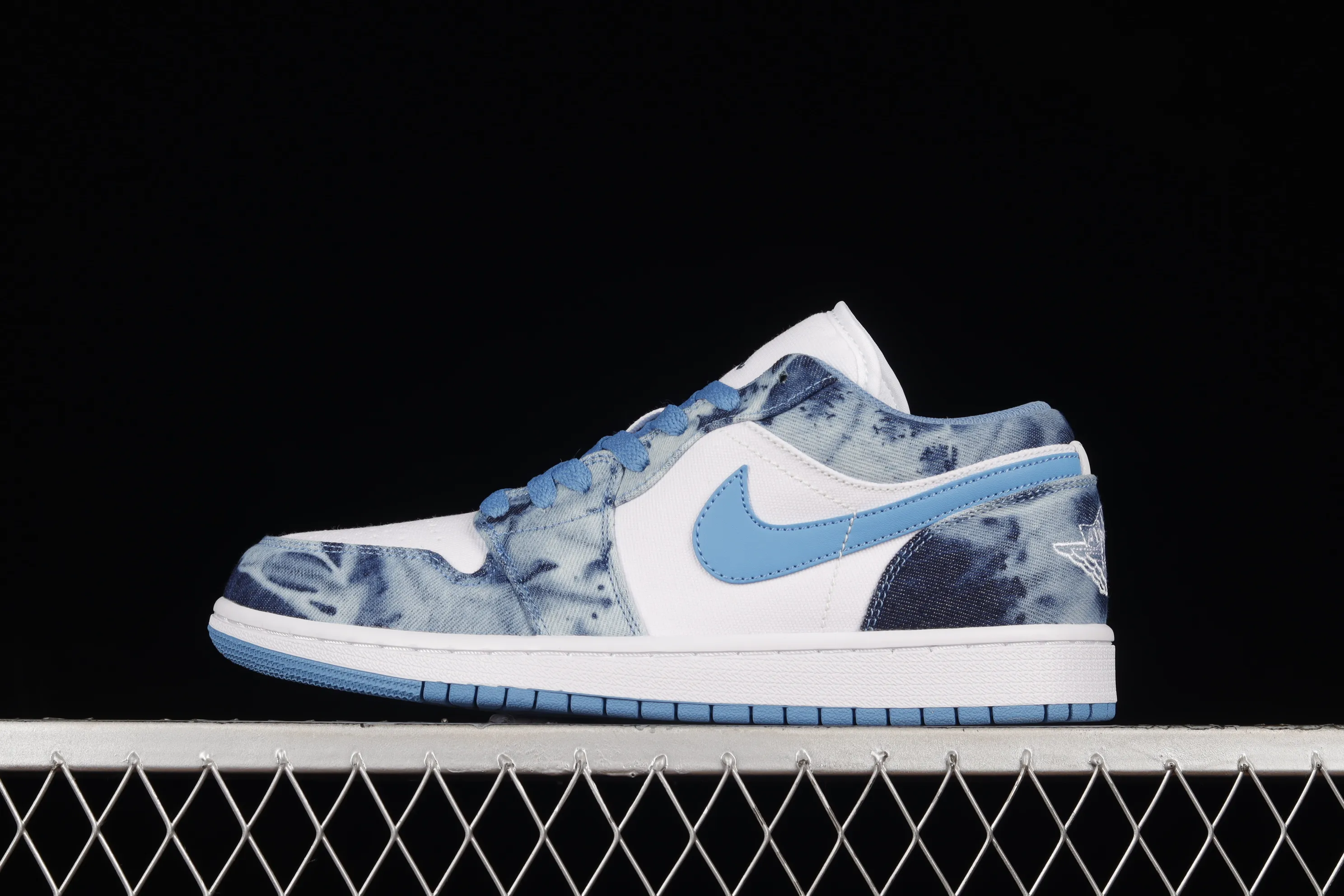 All categories Air Jordan Jordan series basketball shoes Air Jordan 1 Low Air Jordan 1 Low "Washed Denim" AJ1 Joe 1 navy washed denim low-top casual sneakers DM8947-100